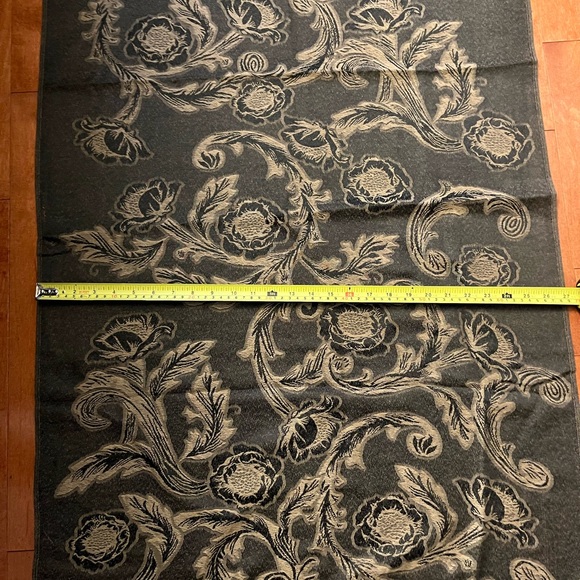 Cleo Scarf - Picture 5 of 7